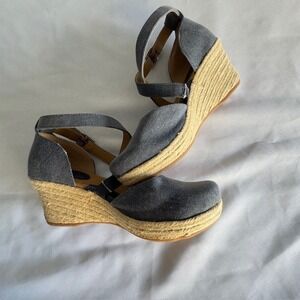 B.O.C. by Born "Bree" espadrille wedge sandals Size 7 Blue Grey